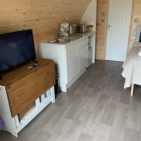 Κάμπινγκ The Burrow - Sleeps 4 *