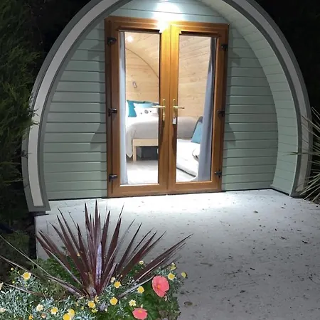 The Burrow - Sleeps 4 Camping